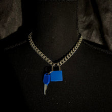 Load image into Gallery viewer, captive blue necklace.
