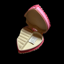 Load image into Gallery viewer, strawberry zip cake storage.
