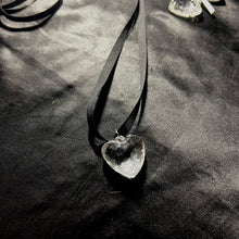 Load image into Gallery viewer, crystal heart wrap necklace.
