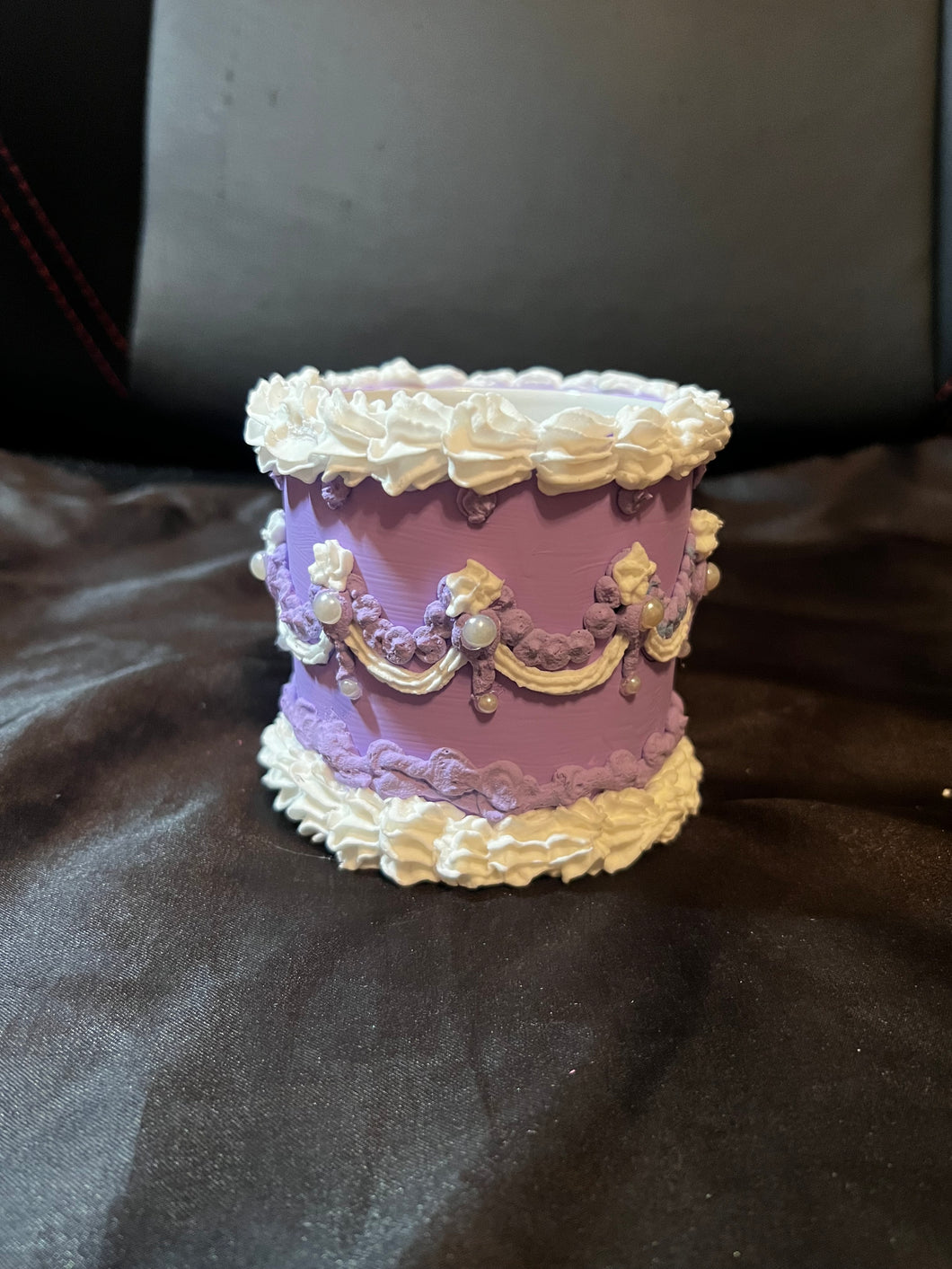 vanilla ube cake planter.