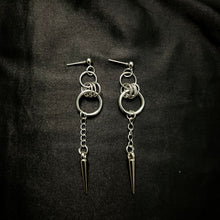 Load image into Gallery viewer, spike earrings.

