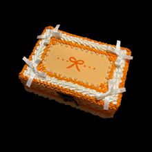 Load image into Gallery viewer, orange cream cake storage.
