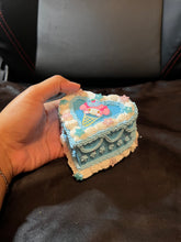 Load image into Gallery viewer, blue raspberry cake storage.
