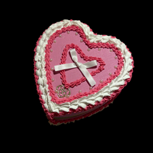 Load image into Gallery viewer, strawberry zip cake storage.
