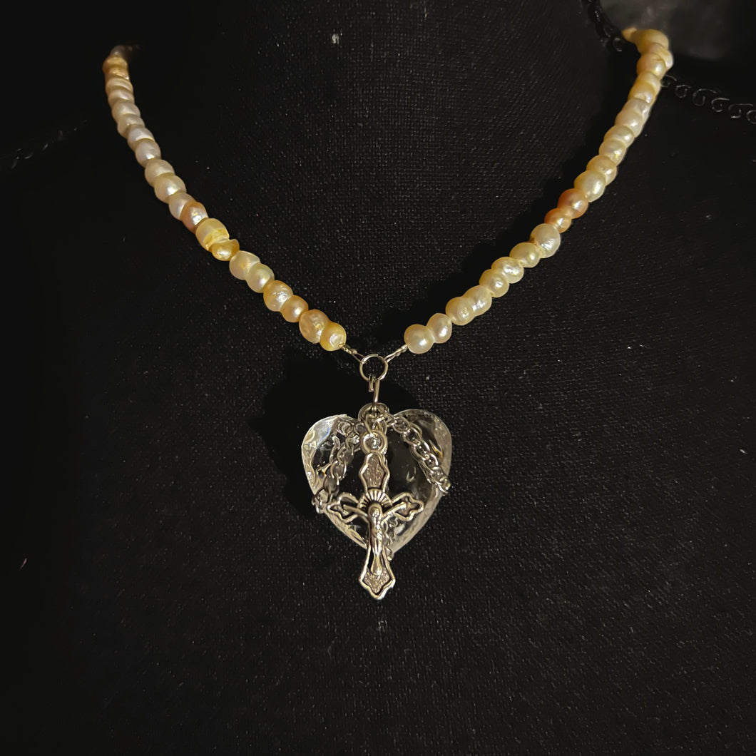 crystal heart pearl necklace.