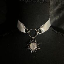 Load image into Gallery viewer, sunshy choker necklace.
