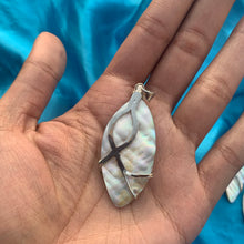 Load image into Gallery viewer, Authentic Mother of Pearl Pendants
